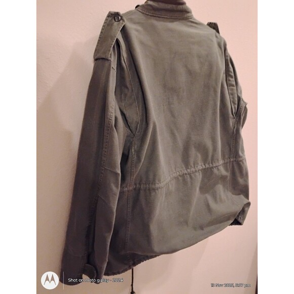 Rothco size large olive green M-65 field jacket with shoulder epaulettes and poc - Picture 6 of 6
